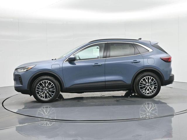 Photo of 2025 Vapor Blue Ford Escape