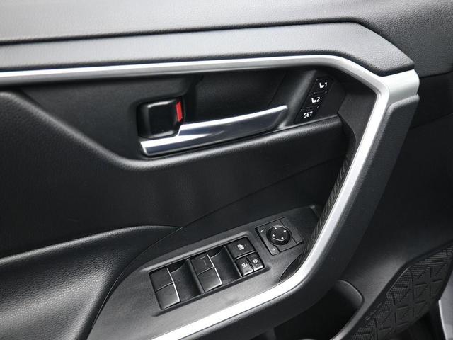 Photo of 2020 Magnetic Gray Metallic Toyota RAV4