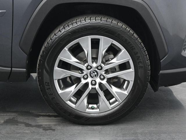 Photo of 2020 Magnetic Gray Metallic Toyota RAV4