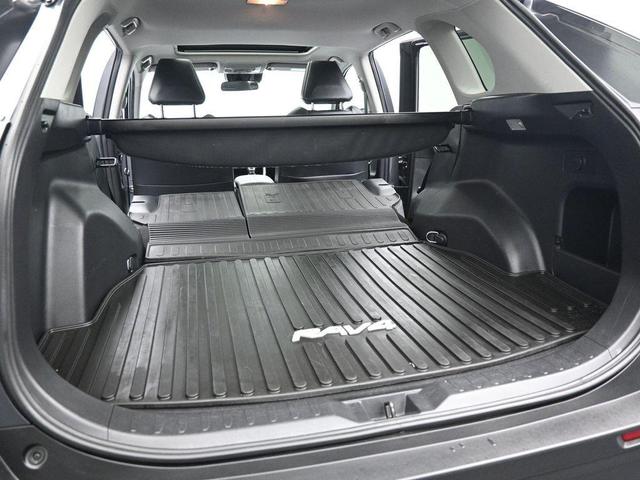 Photo of 2020 Magnetic Gray Metallic Toyota RAV4