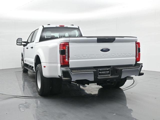 Photo of 2026 Oxford White Ford F-350