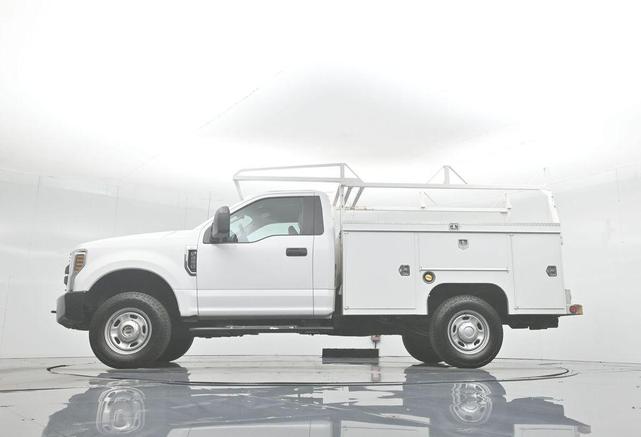 Photo of 2019 Oxford White Ford F-250