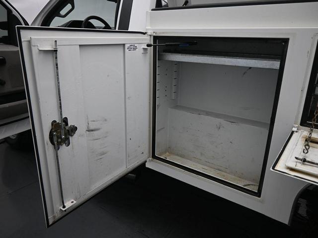 Photo of 2019 Oxford White Ford F-250