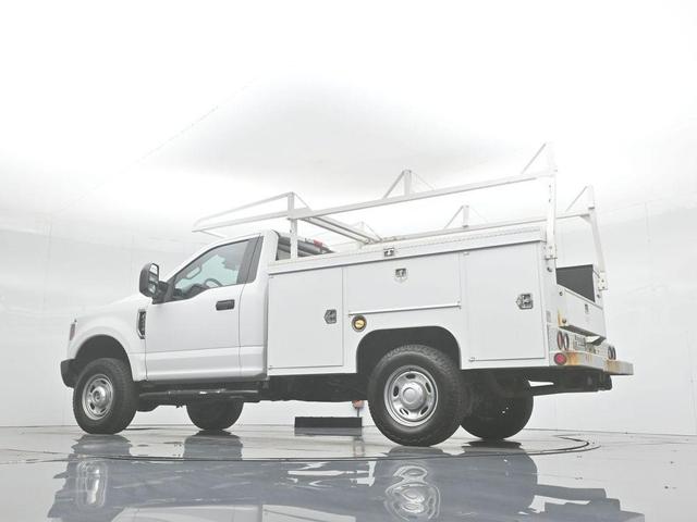 Photo of 2019 Oxford White Ford F-250