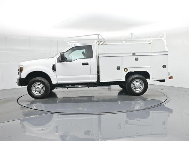Photo of 2019 Oxford White Ford F-250