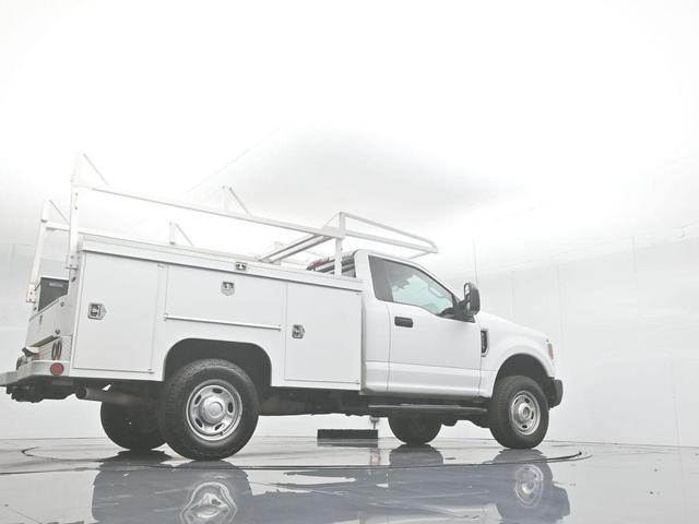 Photo of 2019 Oxford White Ford F-250