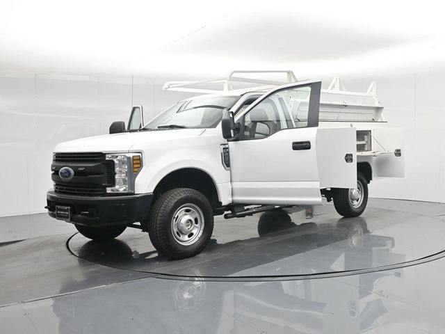 Photo of 2019 Oxford White Ford F-250