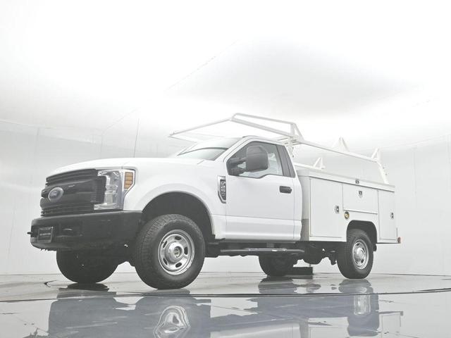 Photo of 2019 Oxford White Ford F-250