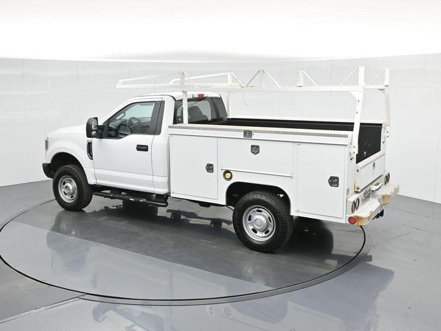 Photo of 2019 Oxford White Ford F-250
