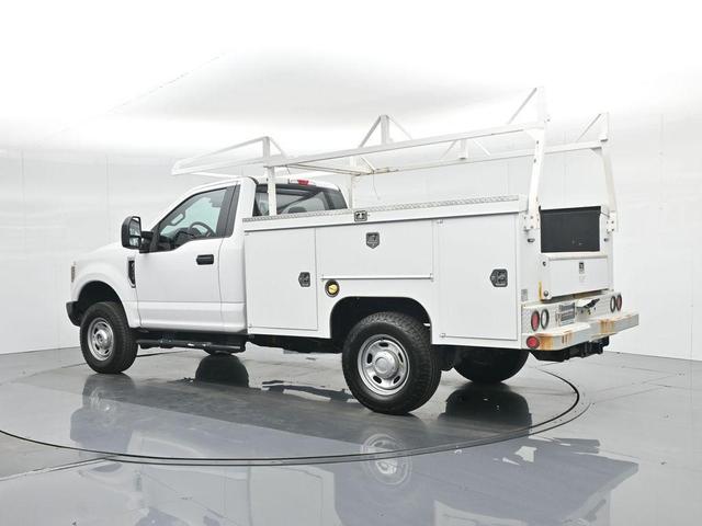 Photo of 2019 Oxford White Ford F-250