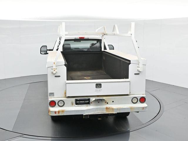 Photo of 2019 Oxford White Ford F-250