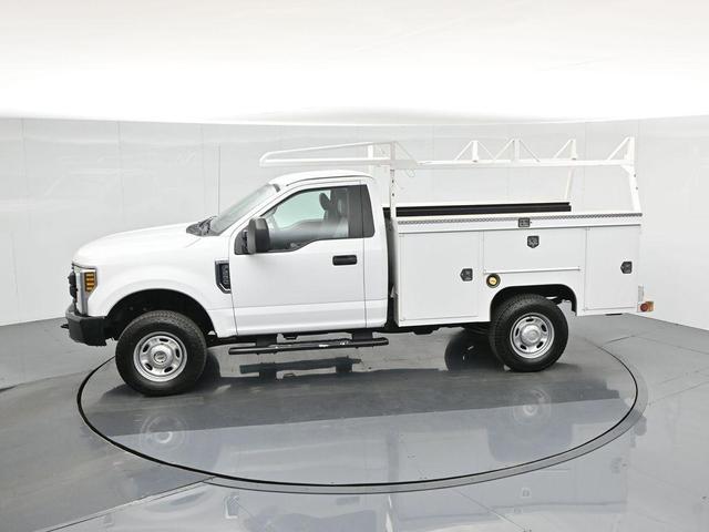 Photo of 2019 Oxford White Ford F-250