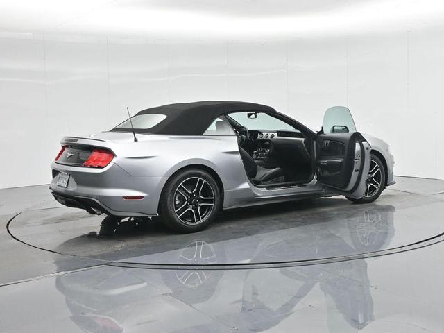 Photo of 2020 Iconic Silver Metallic Ford Mustang