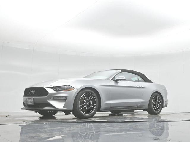 Photo of 2020 Iconic Silver Metallic Ford Mustang