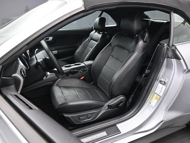 Photo of 2020 Iconic Silver Metallic Ford Mustang