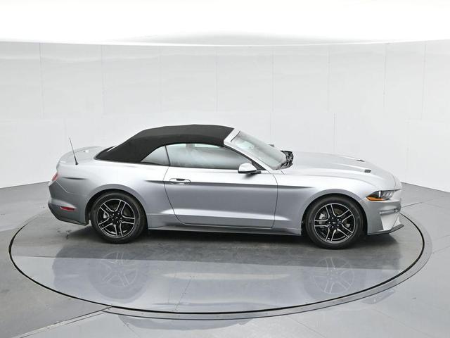 Photo of 2020 Iconic Silver Metallic Ford Mustang