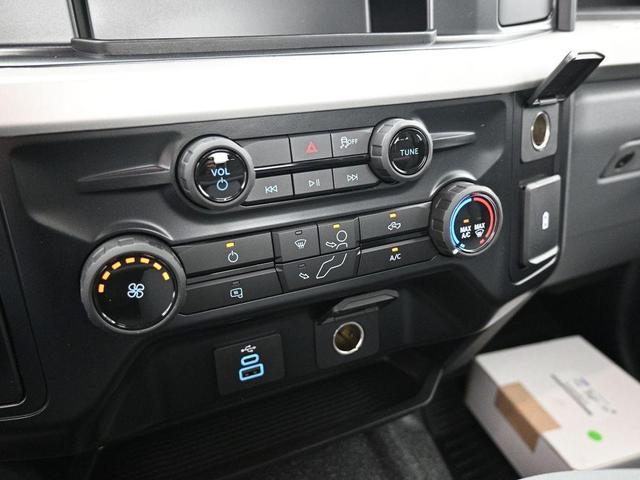 Photo of 2026 Oxford White Ford F-350