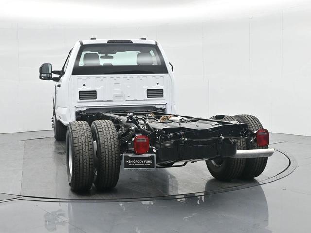 Photo of 2026 Oxford White Ford F-350