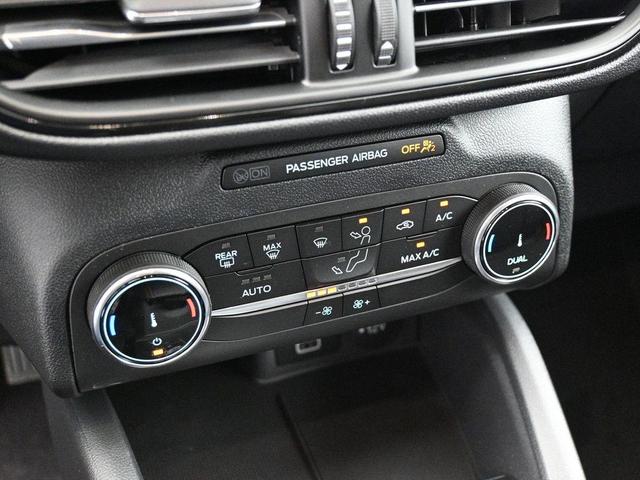 Photo of 2025 Black Metallic Ford Escape