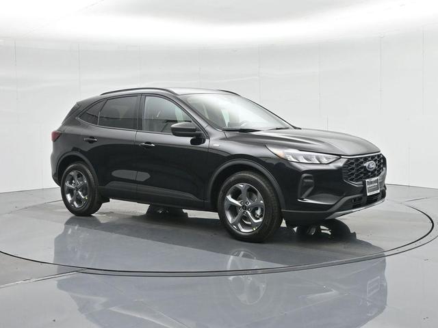Photo of 2025 Black Metallic Ford Escape