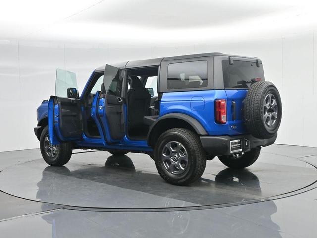 Photo of 2025 Blue Metallic Ford Bronco