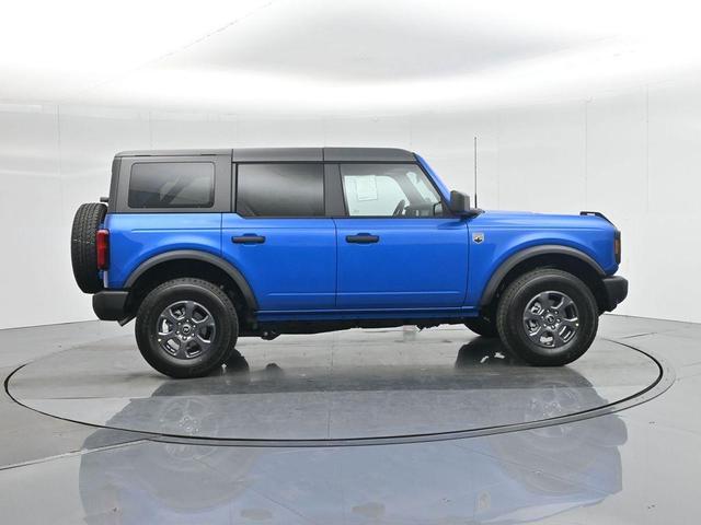 Photo of 2025 Blue Metallic Ford Bronco