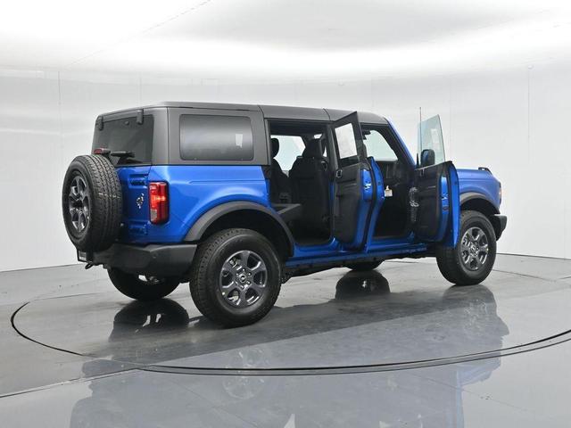 Photo of 2025 Blue Metallic Ford Bronco