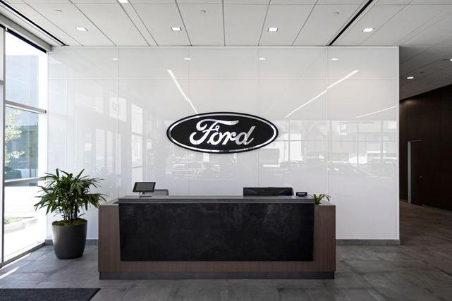 Photo of 2023 Agate Black Metallic Ford Escape