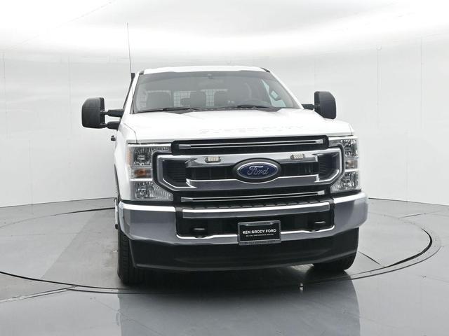 Photo of 2021 Oxford White Ford F-350