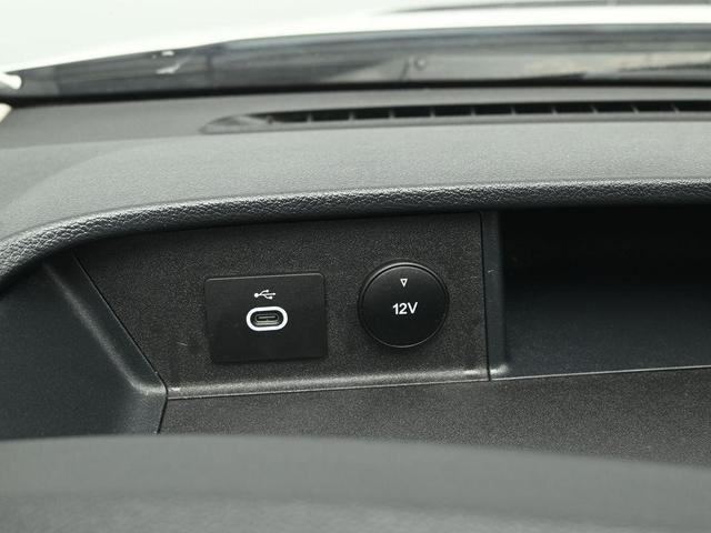 Photo of 2023 Oxford White Ford Transit-250