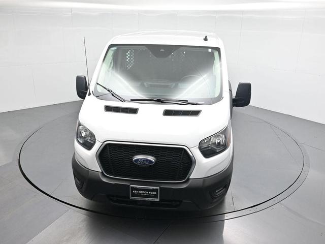 Photo of 2023 Oxford White Ford Transit-250