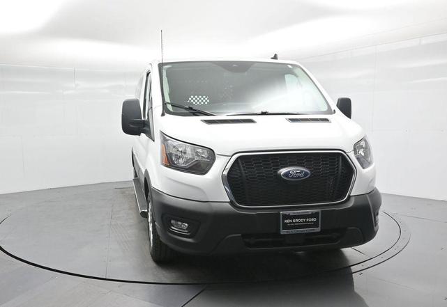 Photo of 2023 Oxford White Ford Transit-250