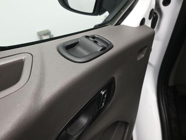 Photo of 2023 Oxford White Ford Transit-250