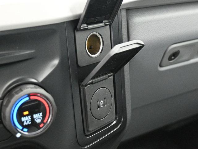 Photo of 2025 Oxford White Ford F-250