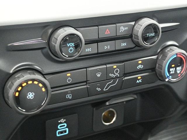Photo of 2025 Oxford White Ford F-250