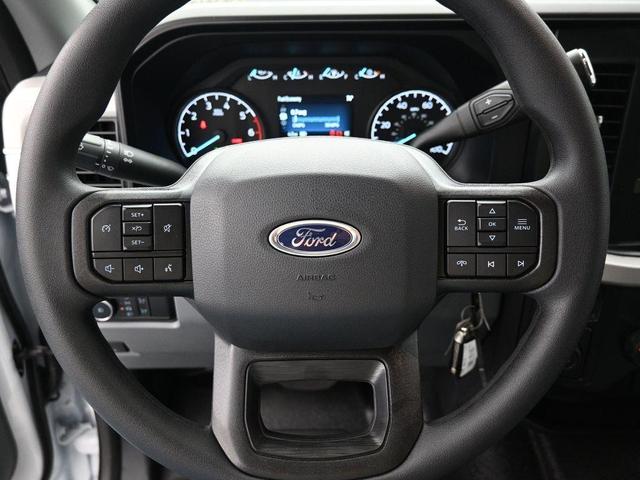 Photo of 2025 Oxford White Ford F-250