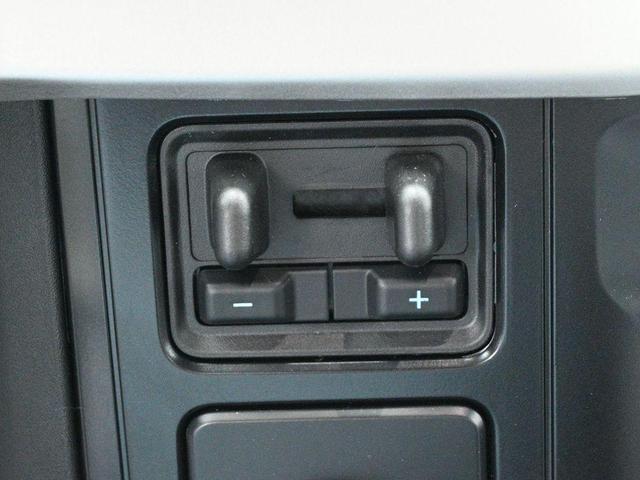 Photo of 2025 Oxford White Ford F-250