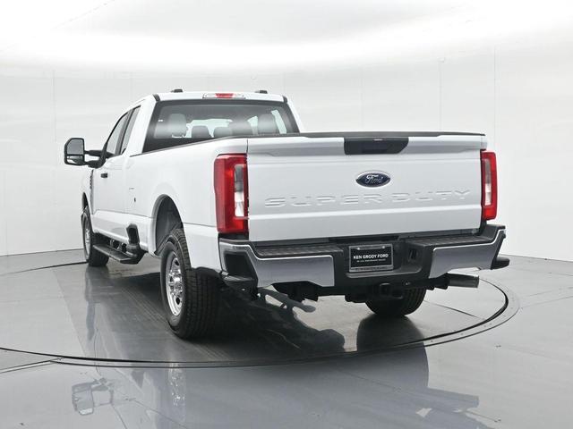 Photo of 2025 Oxford White Ford F-250
