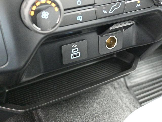 Photo of 2025 Oxford White Ford F-250