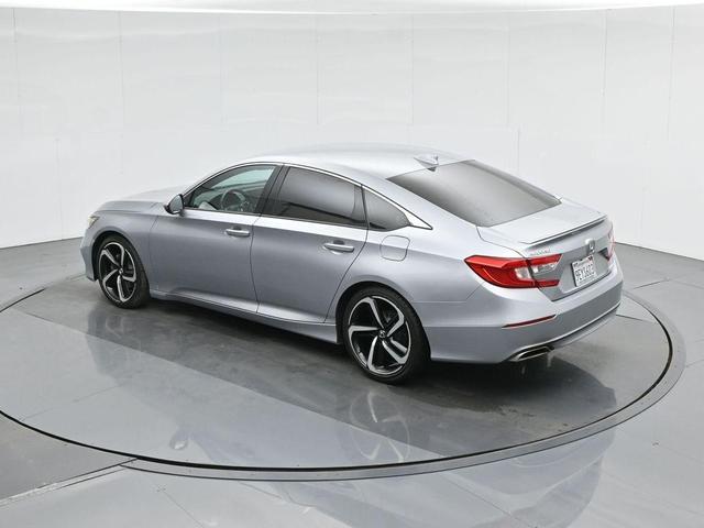 Photo of 2019 Lunar Silver Metallic Honda Accord