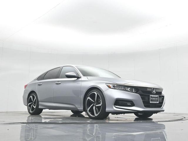 Photo of 2019 Lunar Silver Metallic Honda Accord