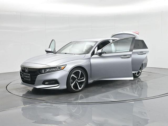 Photo of 2019 Lunar Silver Metallic Honda Accord