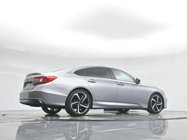 Photo of 2019 Lunar Silver Metallic Honda Accord