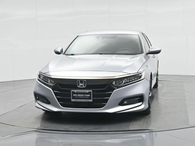 Photo of 2019 Lunar Silver Metallic Honda Accord