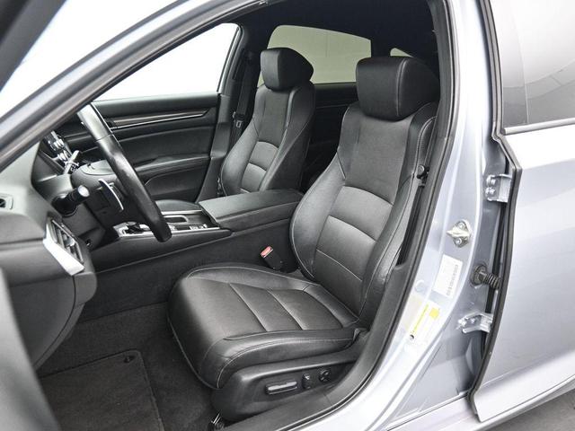 Photo of 2019 Lunar Silver Metallic Honda Accord