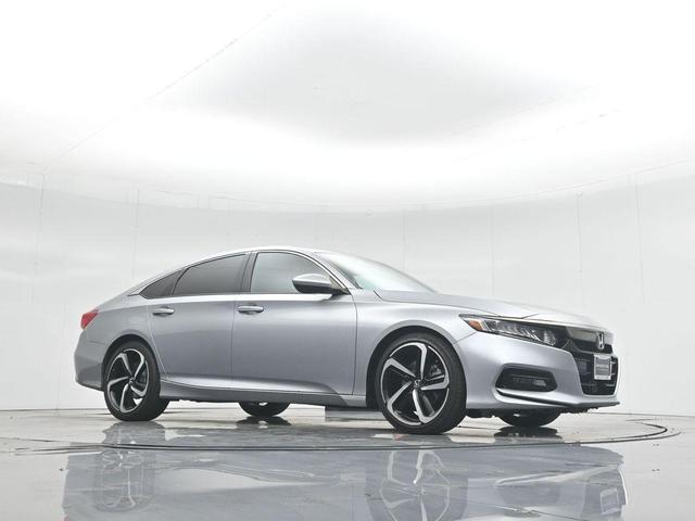 Photo of 2019 Lunar Silver Metallic Honda Accord
