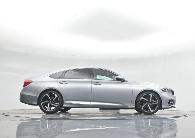 Photo of 2019 Lunar Silver Metallic Honda Accord