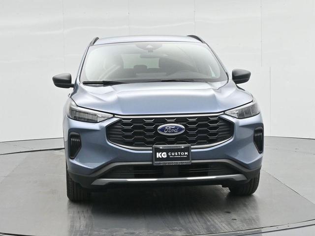 Photo of 2025 Vapor Blue Ford Escape