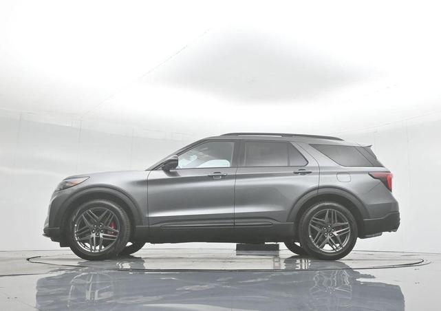 Photo of 2025 Gray Ford Explorer