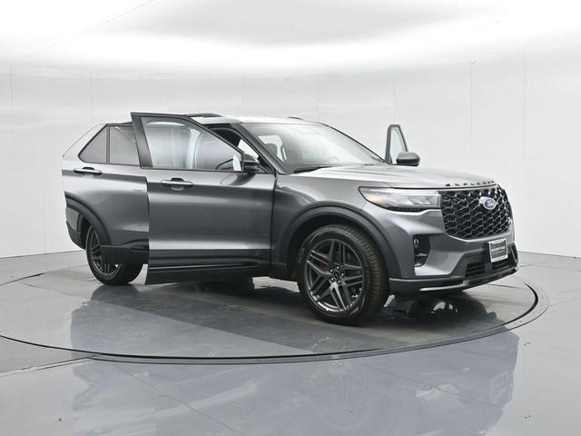 Photo of 2025 Gray Ford Explorer
